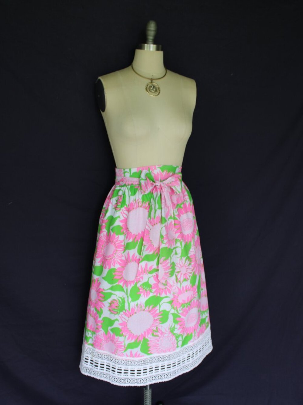 The Lilly Pulitzer vintage midi crochet lace dress skirt sunflowers pink green - Picture 2 of 10